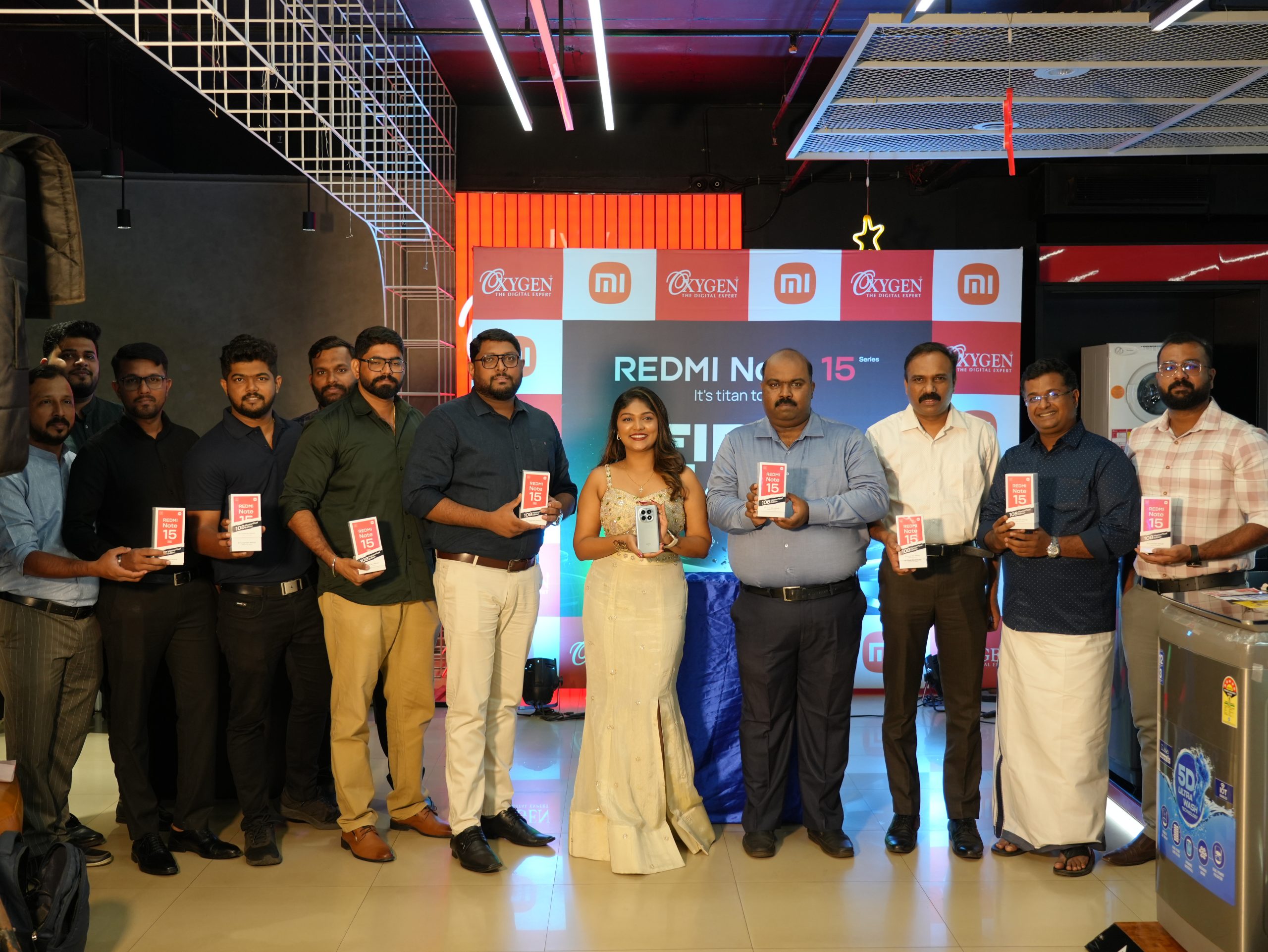 കേരളത്തിലുടനീളമുള്ള ഓക്സിജൻ ഷോറൂമുകളിൽ റെഡ്മി നോട്ട് 15 സീരീസ് ലോഞ്ച് ചെയ്തു.